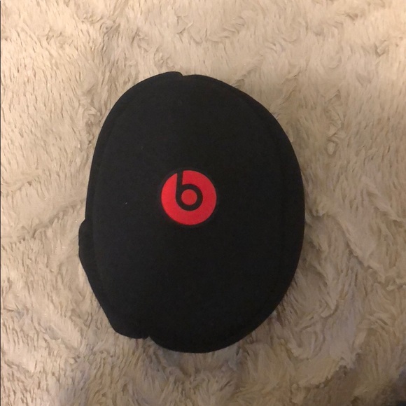 Accessories - Beats by Dre, barely used unisex Accessories - Beats by Dre, barely used unisex
